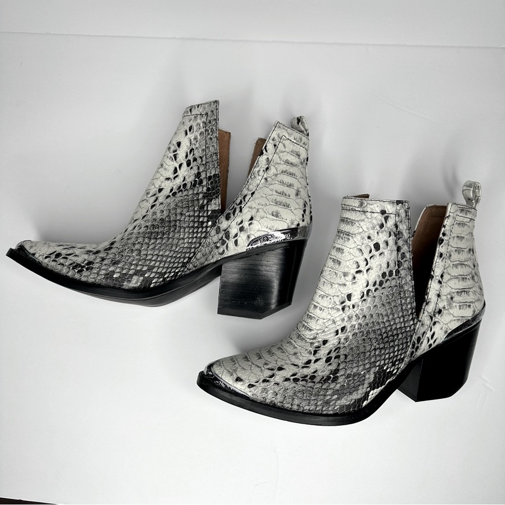 Jeffrey Campbell Cromwell Pointed Snake Python Cut-Out Leather Ankle Booties Sz8 - Picture 3 of 9